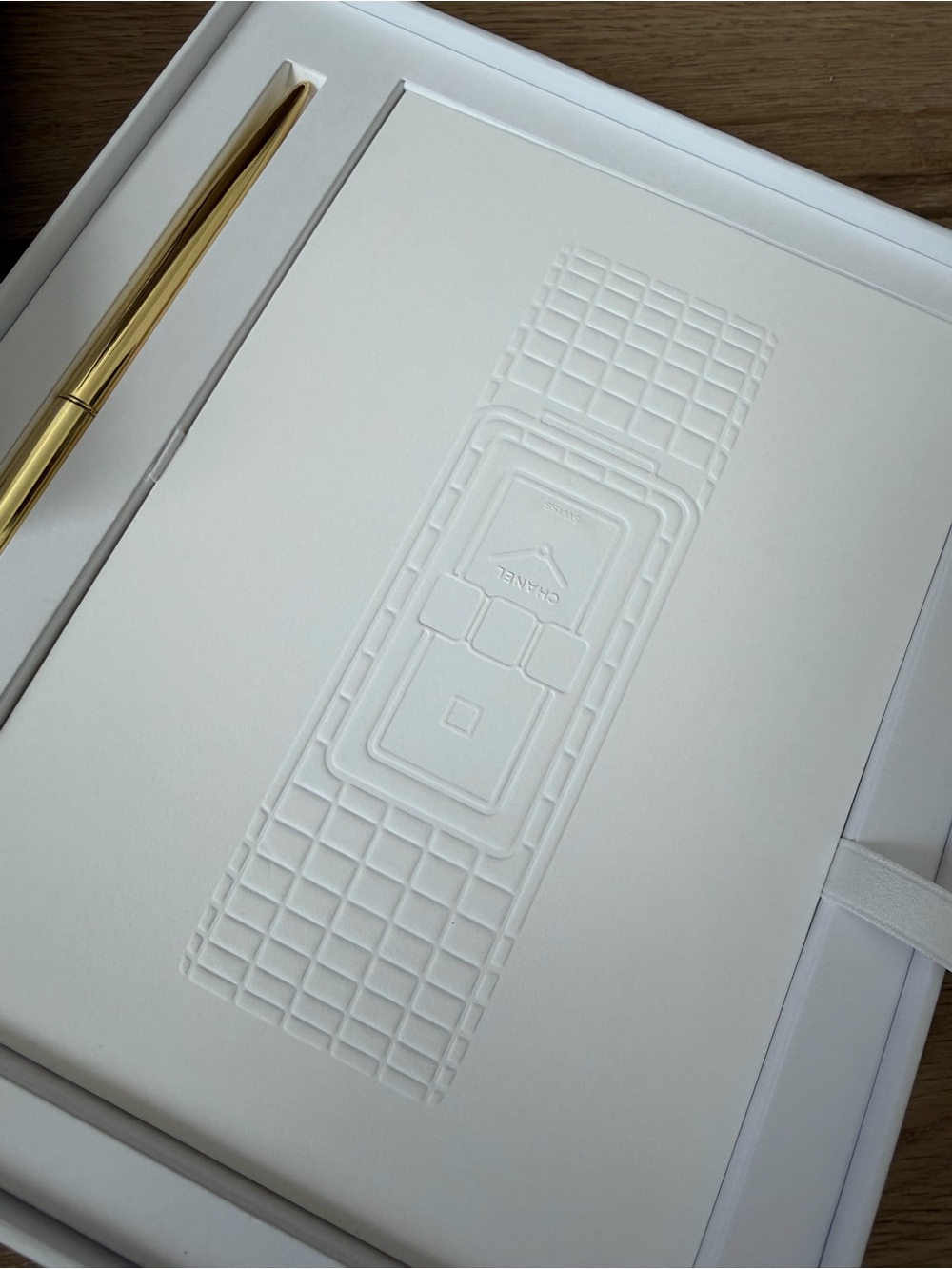 Authentic Chanel gift with stationary 10 chanel postcards and gold pen in box